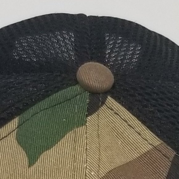 WayCaps - Camo USA Flag Mesh Adjustable Cap - Picture 9 of 13